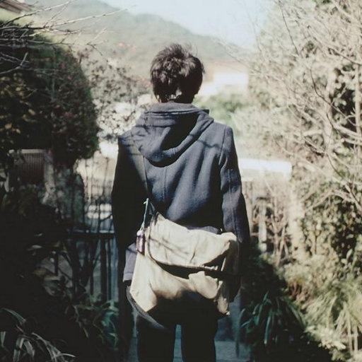 婬荡的短裙教师麻麻
